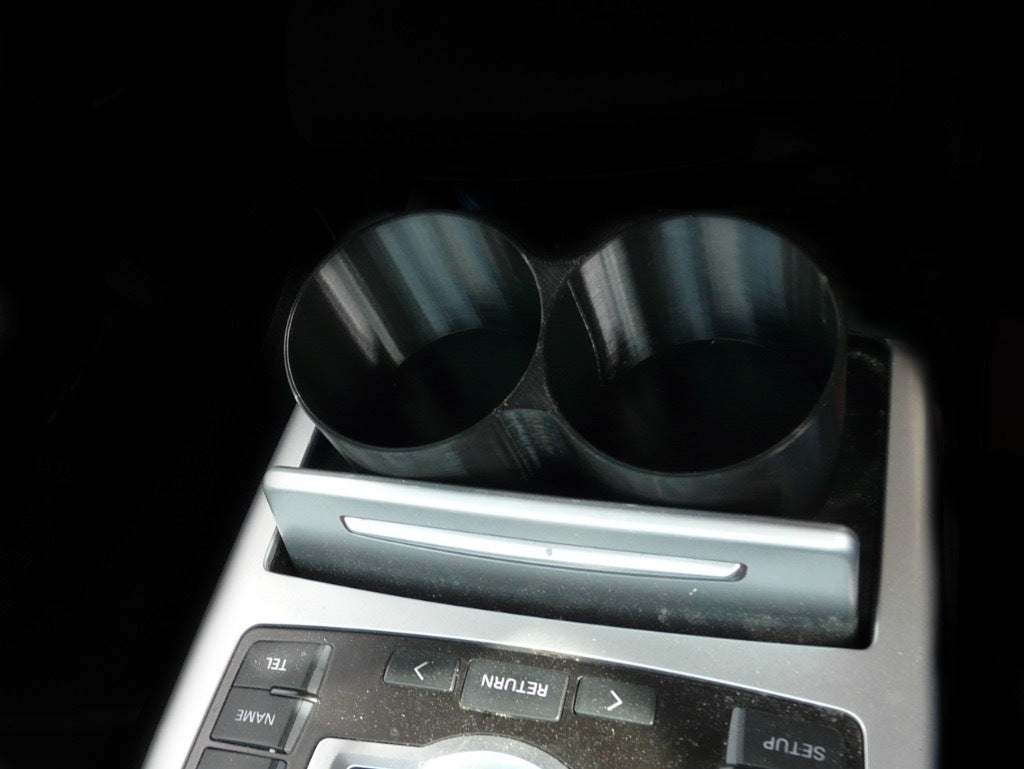 Cupholder do Audi A6 C6 – miejsce na 2 napoje!