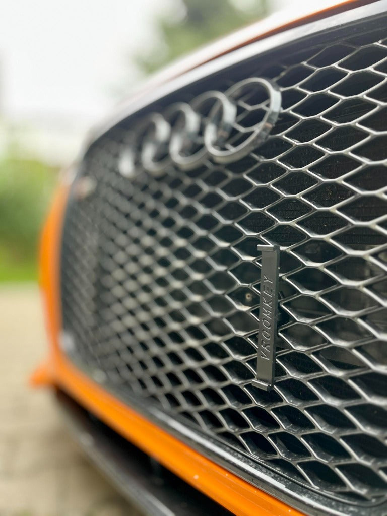 Bezramkowe Uchwyty Rejestracyjne Audi RS