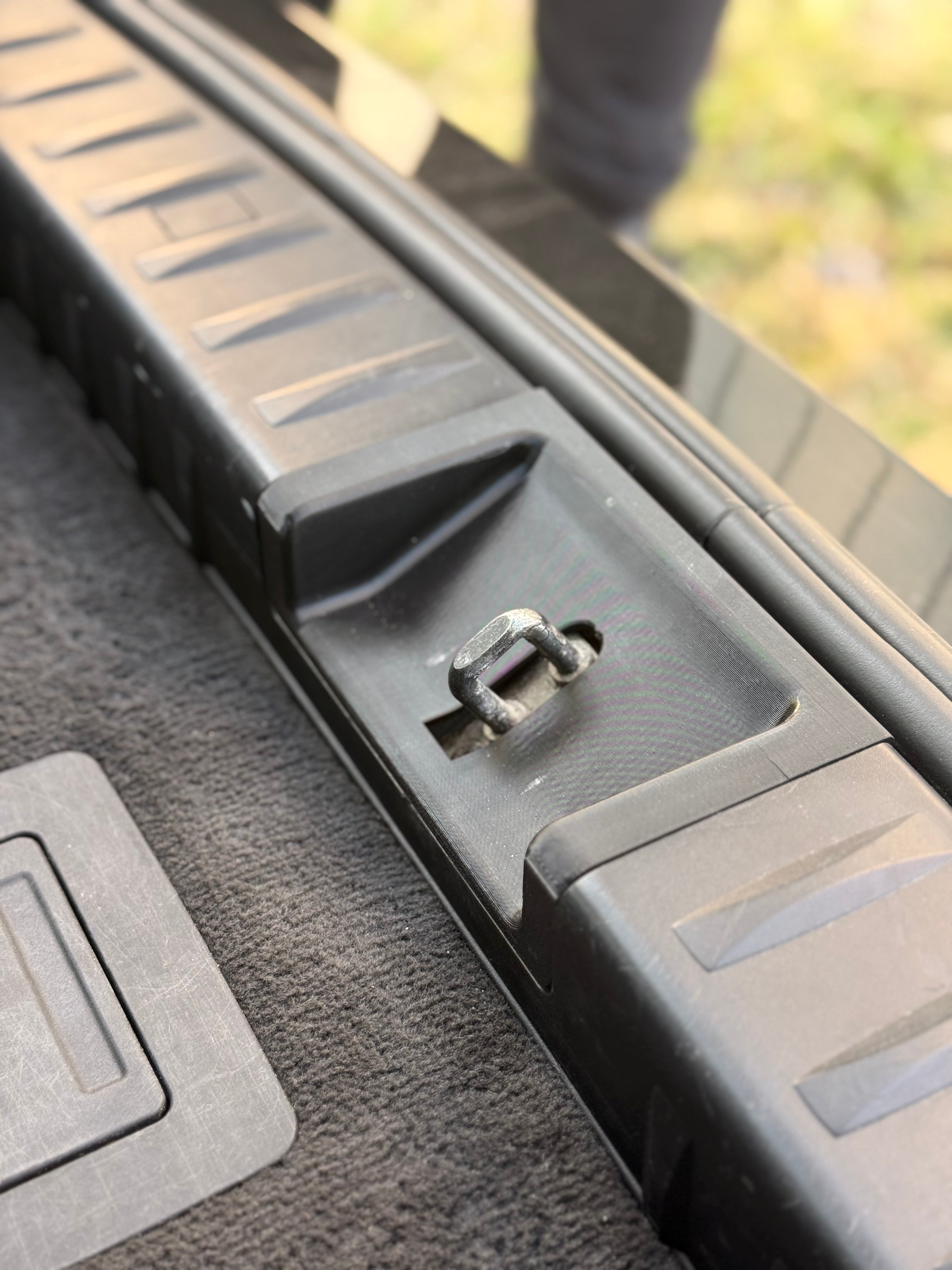 Osłona zamka klapy bagażnika - BMW E9X