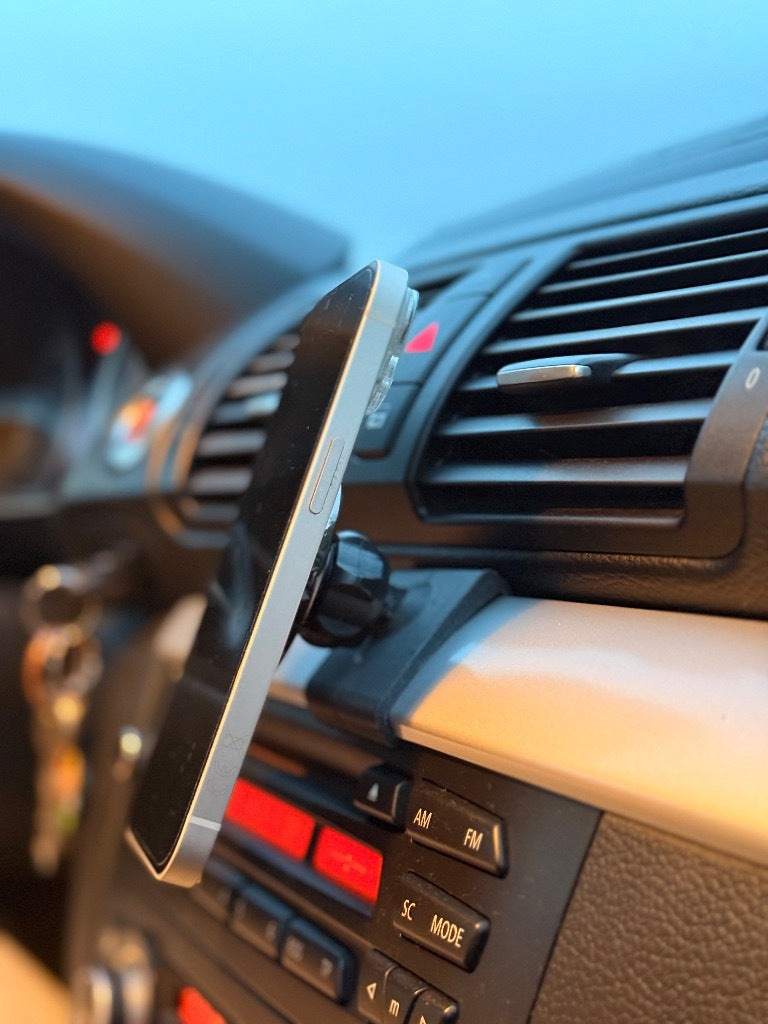 Uchwyt montażowy na telefon – BMW Seria 1 (E81/E82/E87/E88)