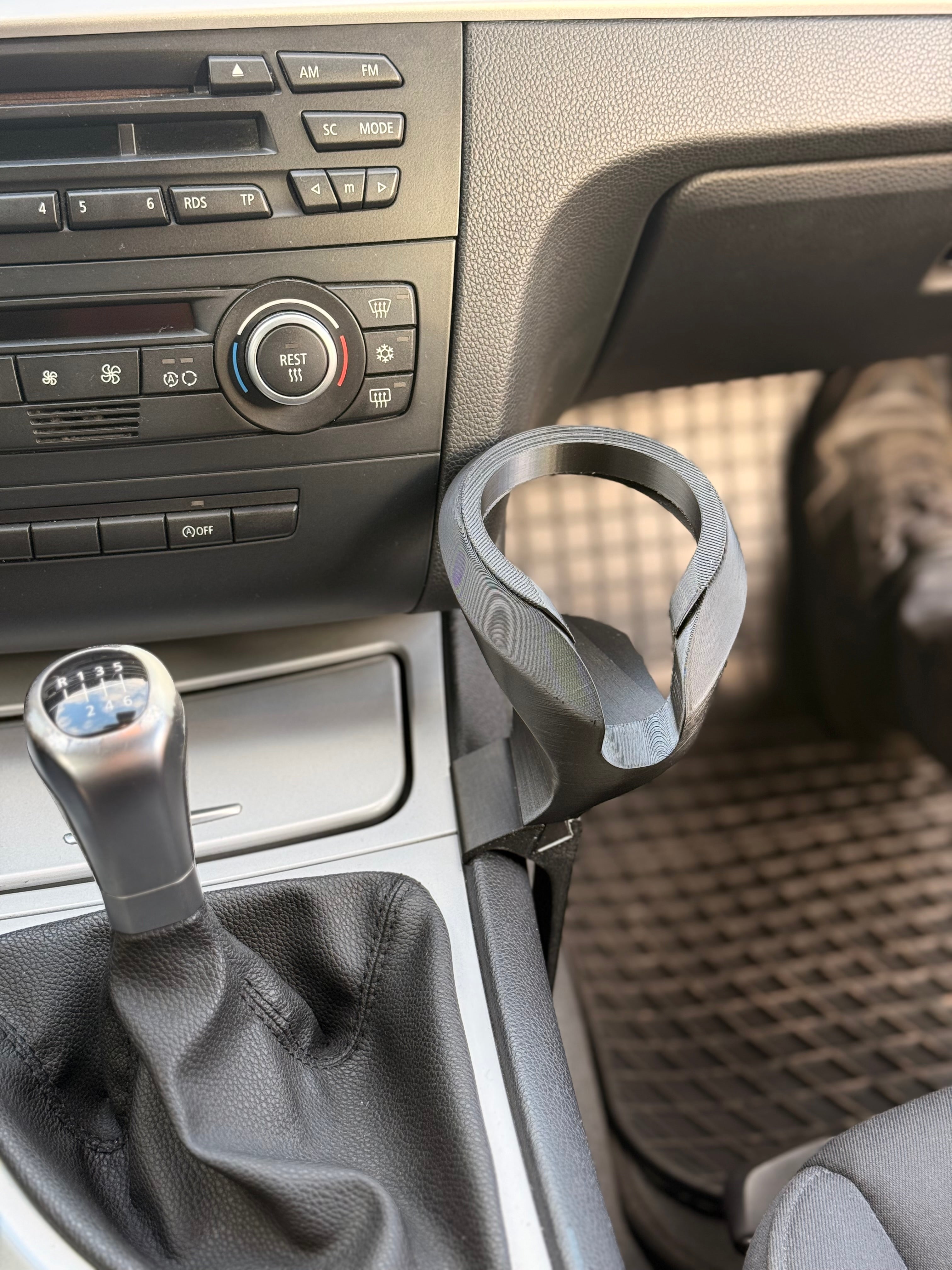 Cupholder do BMW E81/87 - OEM look