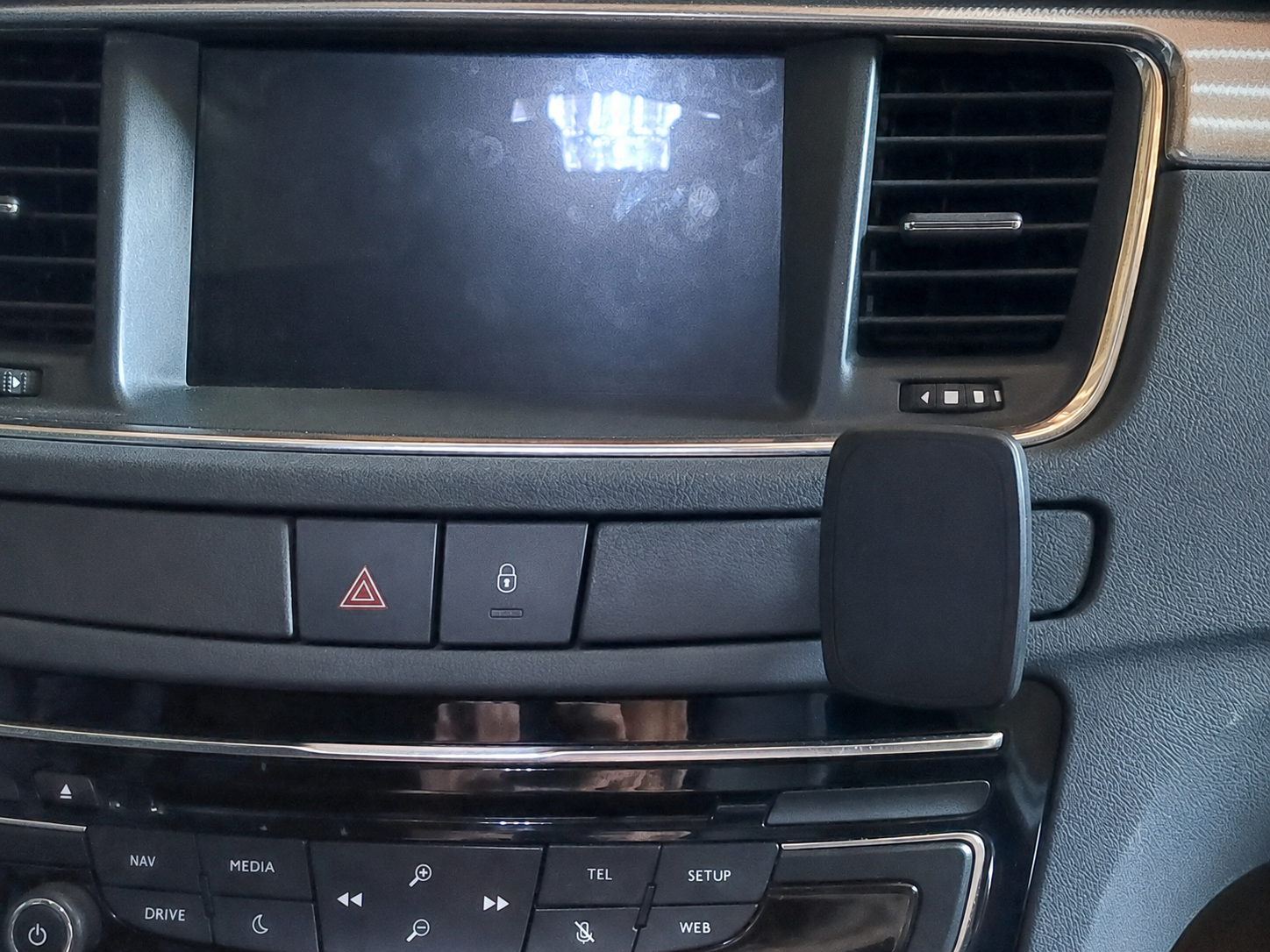 Uchwyt montażowy na telefon - Peugeot 508 1gen.