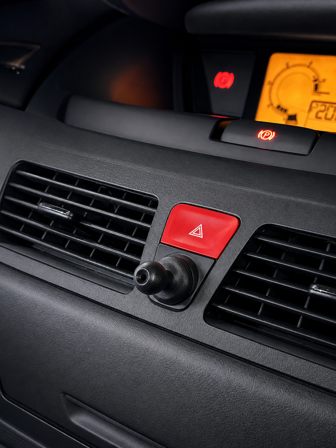 Uchwyt na telefon - Citroën C4 Picasso – montaż w miejscu fabrycznego odświeżacza powietrza!