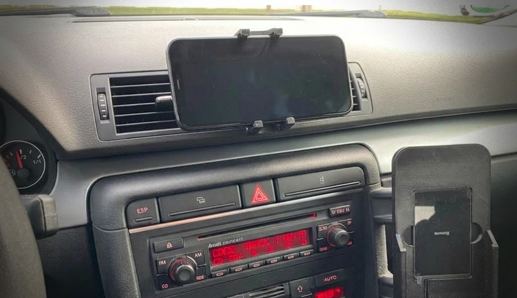 Uchwyt montażowy na telefon - Audi A4 B6/B7