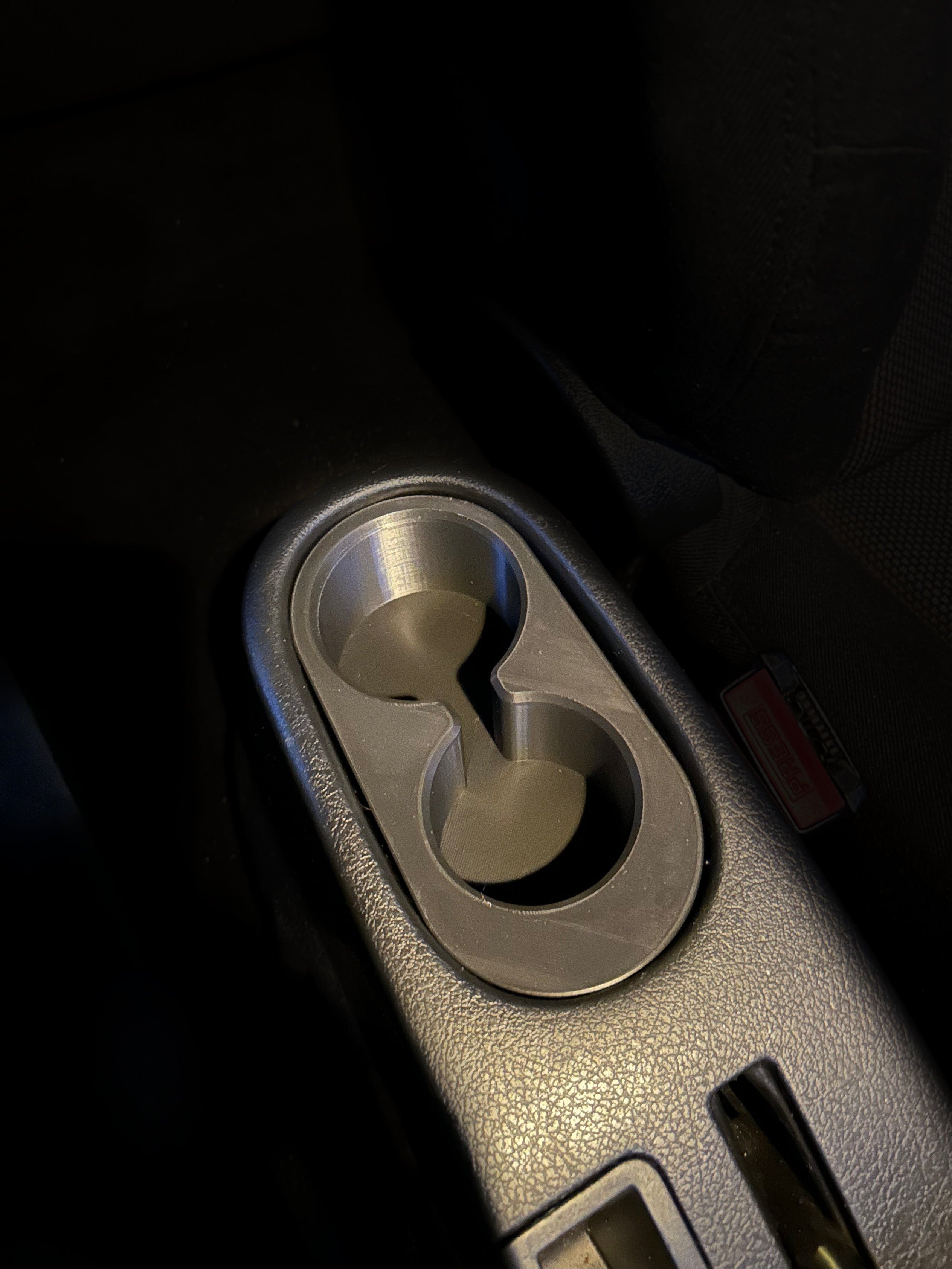 Cupholder Peugeot 207 - montaż w tunelu środkowym