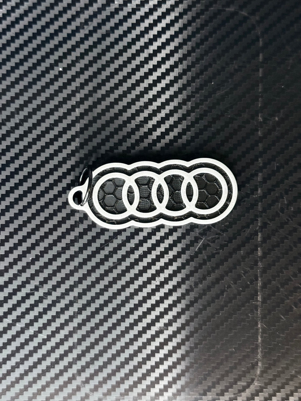 Brelok do Twojej furki - motyw plastra miodu!