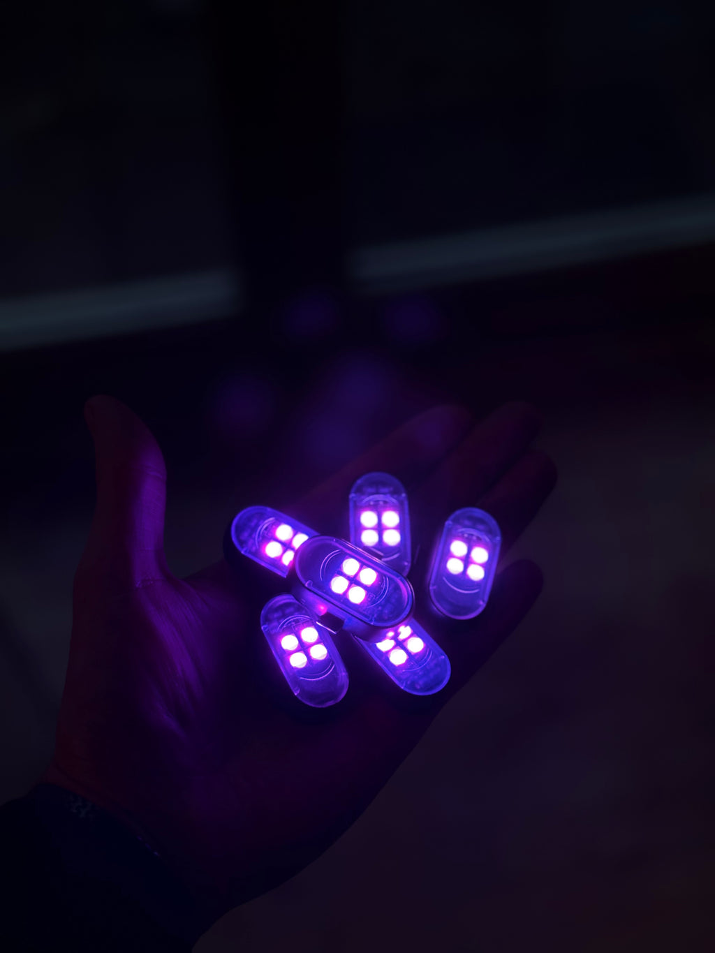 VROOMLIGHT – ambient LED do auta, który robi prawdziwy klimat nocnej jazdy 🚗✨