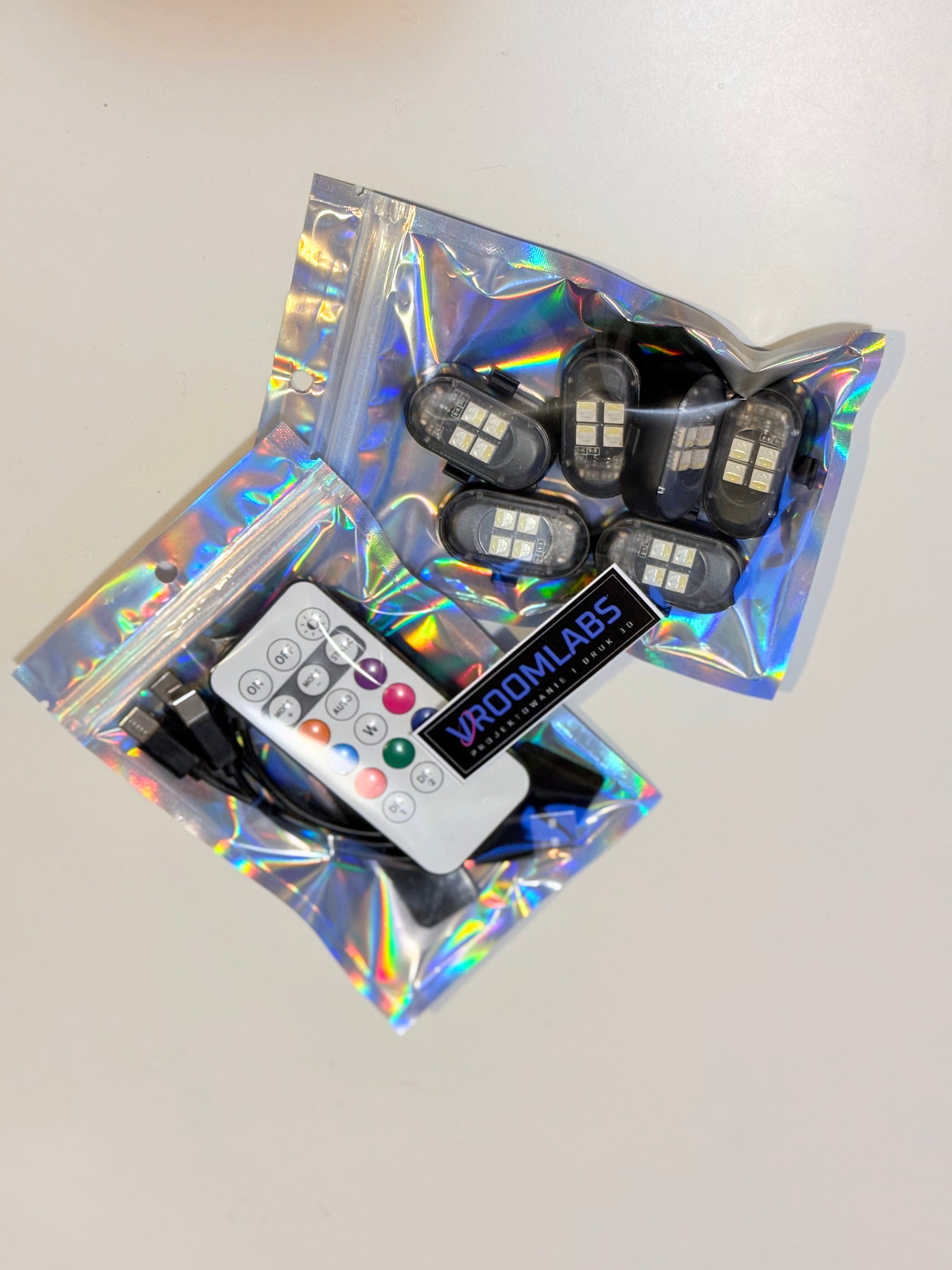 VROOMLIGHT – ambient LED do auta, który robi prawdziwy klimat nocnej jazdy 🚗✨