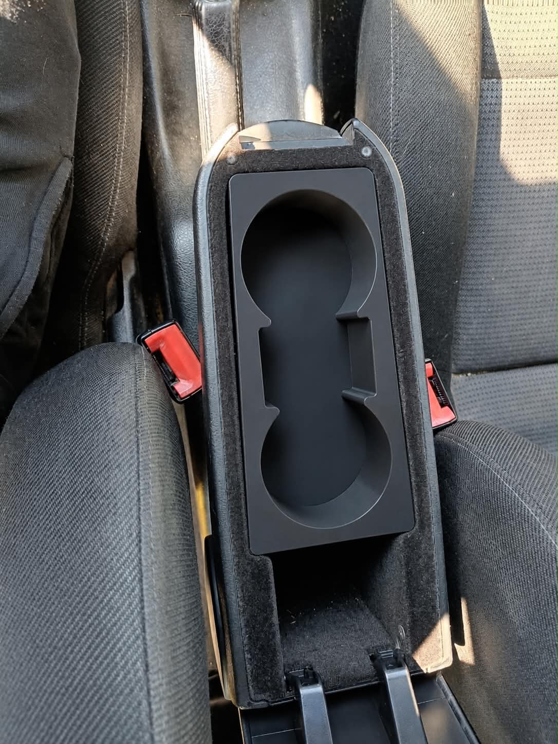 Cupholder do tunelu środkowego - Golf/Bora/Jetta mk4 (1997-2006)