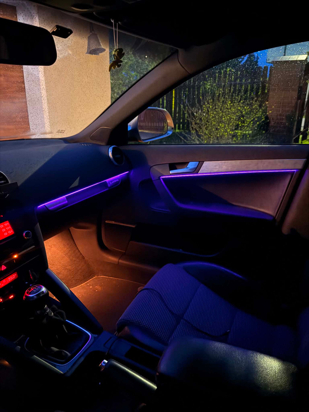 VROOMLIGHTS - Oświetlenie Ambient sterowane z Twojego telefonu!