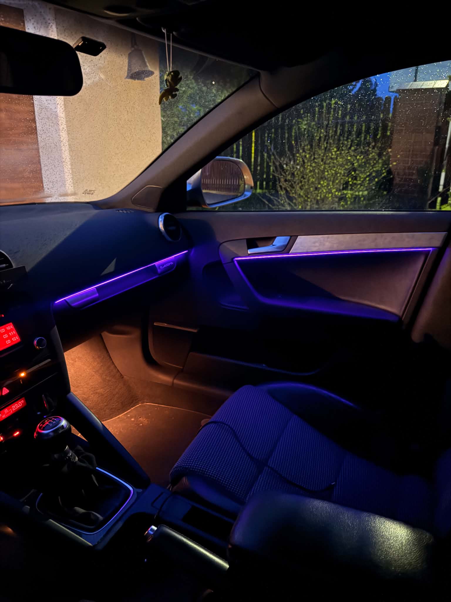 VROOMLIGHTS - Oświetlenie Ambient sterowane z Twojego telefonu!