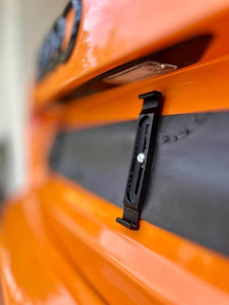 Uniwersalne Bezramkowe Uchwyty do Tablic Rejestracyjnych