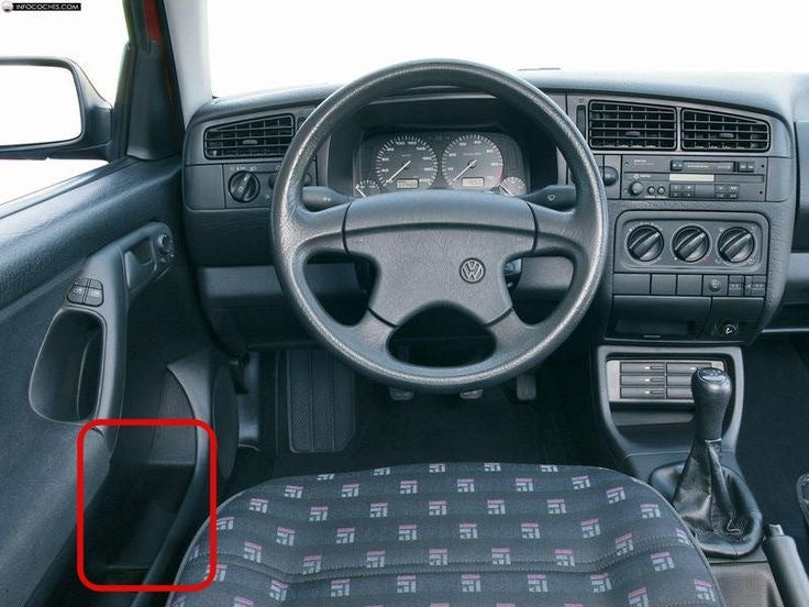 VW GOLF 3 – CUPHOLDER NA NAPOJE 250/330/500ML!