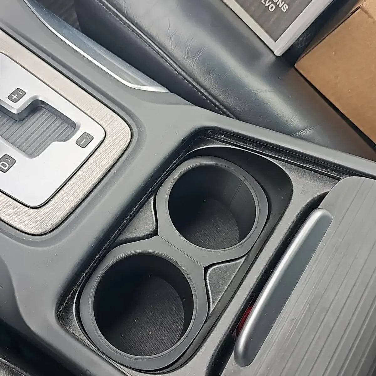 Wkładka cupholdera Volvo V70 P3 oraz S80 P2 - 2008–2016